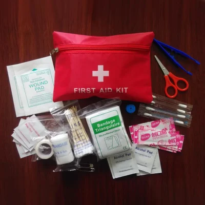 Trousse de premiers soins pour les voyages